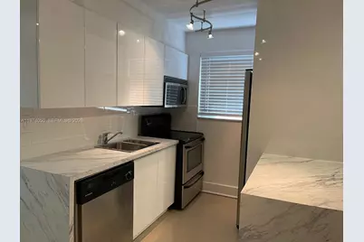 1120 102nd St #8, Bay Harbor Islands, FL 33154 - Photo 2