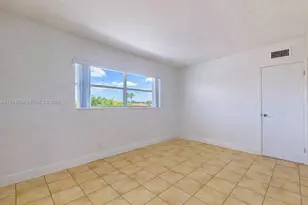 13715 Kendale Lakes Cir, Miami, FL 33183 - Photo 32