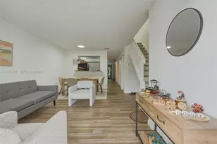 9853 Riverside Dr, Coral Springs, FL 33071 - Photo 6