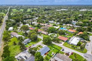 1001 NE 110th St, Biscayne Park, FL 33161 - Photo 12