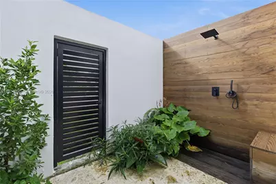 12050 SW 90th Ave, Miami, FL 33176 - Photo 4