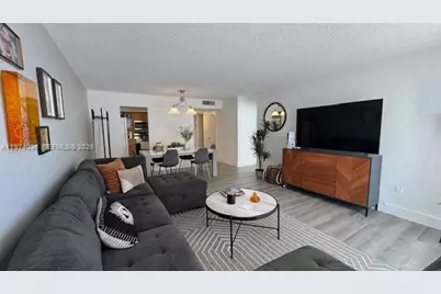 18051 Biscayne Blvd #1103, Aventura, FL 33160 - Photo 2