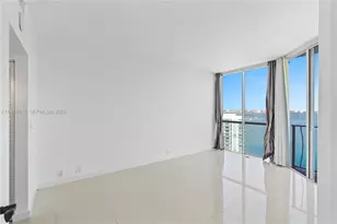 7601 E Treasure Dr, North Bay Village, FL 33141 - Photo 18