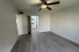 301 Cambridge Rd, Hollywood, FL 33024 - Photo 16