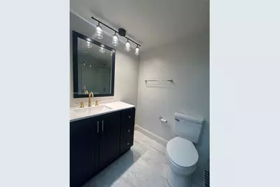 301 Cambridge Rd #211, Hollywood, FL 33024 - Photo 18