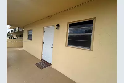 301 Cambridge Rd #211, Hollywood, FL 33024 - Photo 2