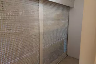 714 NE 10th St, Hallandale Beach, FL 33009 - Photo 12