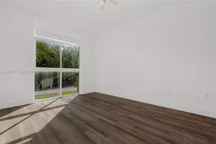 9725 NW 52nd St, Doral, FL 33178 - Photo 28