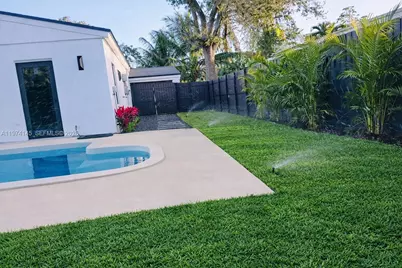 1645 NE 180th St, North Miami Beach, FL 33162 - Photo 20