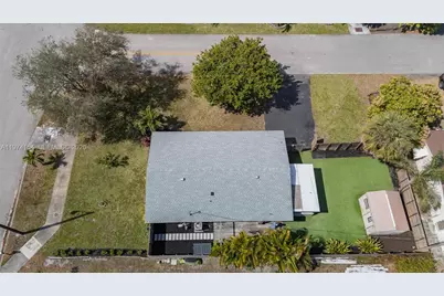 1151 NE 42nd Ct, Pompano Beach, FL 33064 - Photo 36