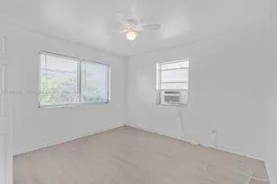 8031 Hawthorne Ave, Miami Beach, FL 33141 - Photo 14