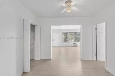 8031 Hawthorne Ave, Miami Beach, FL 33141 - Photo 8