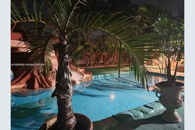 2900 NW 25th Way, Boca Raton, FL 33434 - Photo 2