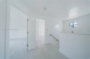 18004 SW 154th Ave, Miami, FL 33187 - Photo 20