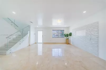 18004 SW 154th Ave, Miami, FL 33187 - Photo 12