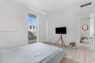 350 NE 24th St, Miami, FL 33137 - Photo 1