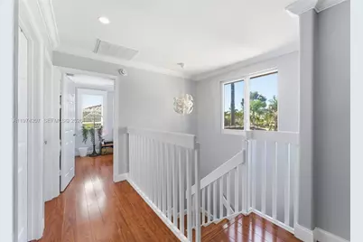 1521 NW 178th Ter, Pembroke Pines, FL 33029 - Photo 24