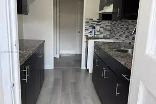 709 NW 1st St, Hallandale Beach, FL 33009 - Photo 6