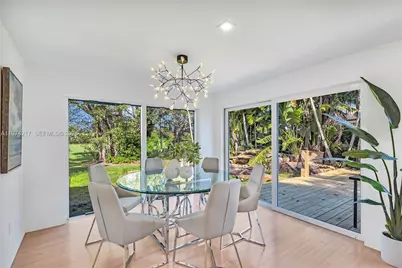 667 NE 105th St, Miami Shores, FL 33138 - Photo 12