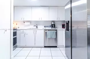 6926 NW 166th Terrace, Miami Lakes, FL 33014 - Photo 6