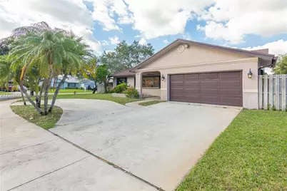 11945 SW 54th St, Cooper City, FL 33330 - Photo 2