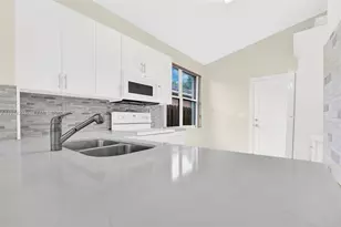 9437 SW 183rd Terrace, Palmetto Bay, FL 33157 - Photo 12