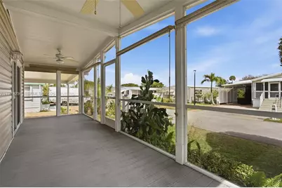 2325 SW 83rd Ave, Davie, FL 33324 - Photo 18