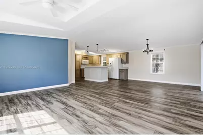 2325 SW 83rd Ave, Davie, FL 33324 - Photo 10