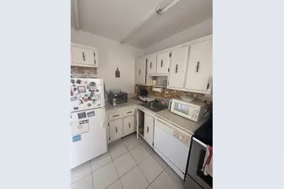 220 SW 9th Ave #510, Hallandale Beach, FL 33009 - Photo 4