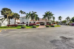 221 NE 212th St, Miami, FL 33179 - Photo 30