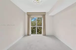 17301 Biscayne Blvd, North Miami Beach, FL 33160 - Photo 14