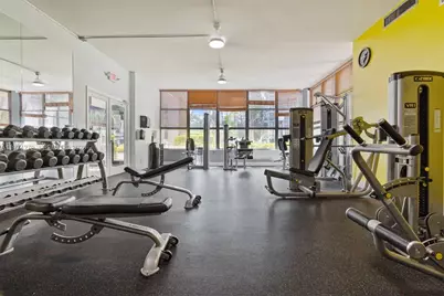 1000 Parkview Dr #1022, Hallandale Beach, FL 33009 - Photo 20