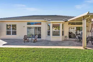 19033 NW 23rd Ct, Pembroke Pines, FL 33029 - Photo 4