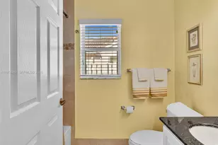 19033 NW 23rd Ct, Pembroke Pines, FL 33029 - Photo 20