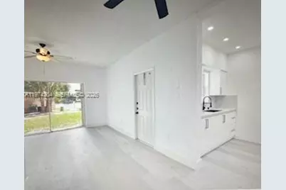 1941 NW 96th Ter #8F, Pembroke Pines, FL 33024 - Photo 12