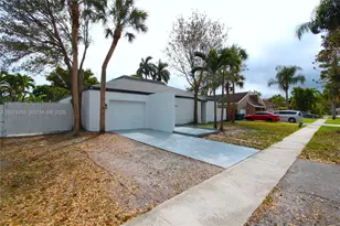 4940 SW 94th Way, Cooper City, FL 33328 - Photo 2