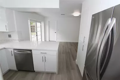 4940 SW 94th Way, Cooper City, FL 33328 - Photo 10