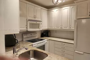 5101 NW 34th St, Lauderdale Lakes, FL 33319 - Photo 6