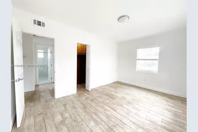 210 NW 46th Ave #210, Miami, FL 33126 - Photo 6