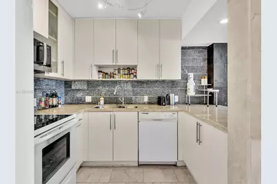 20335 W Country Club Dr #310, Aventura, FL 33180 - Photo 2