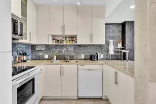 20335 W Country Club Dr, Aventura, FL 33180 - Photo 2