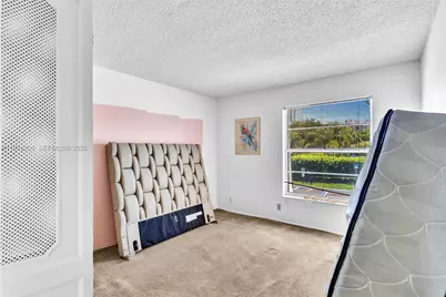 825 NE 26th Ave, Hallandale Beach, FL 33009 - Photo 28