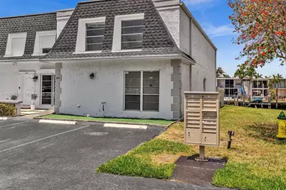 825 NE 26th Ave, Hallandale Beach, FL 33009 - Photo 10