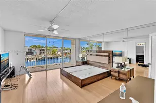 825 NE 26th Ave, Hallandale Beach, FL 33009 - Photo 22