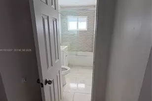 1106 NW 18th Ct, Fort Lauderdale, FL 33311 - Photo 6