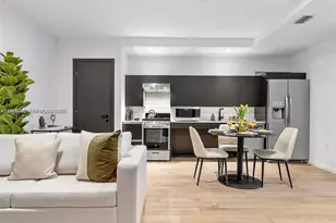 398 NE 5th St, Miami, FL 33132 - Photo 16