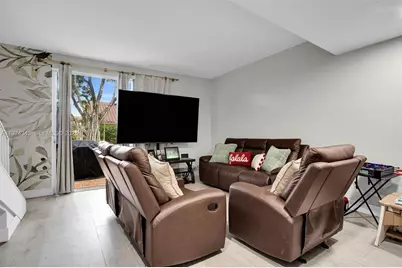 850 Sorrento Dr #1, Weston, FL 33326 - Photo 6