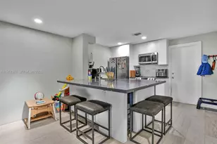 850 Sorrento Dr, Weston, FL 33326 - Photo 2