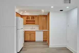 1450 Brickell Bay Dr, Miami, FL 33131 - Photo 4