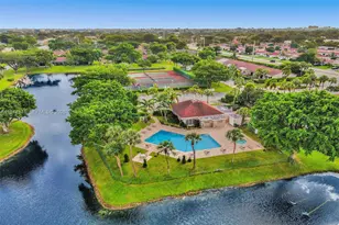 1064 E Lakes Dr, Deerfield Beach, FL 33064 - Photo 30